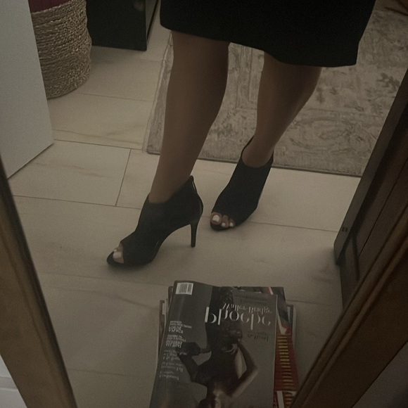 Donald J Pliner black heels 7 - Picture 8 of 8